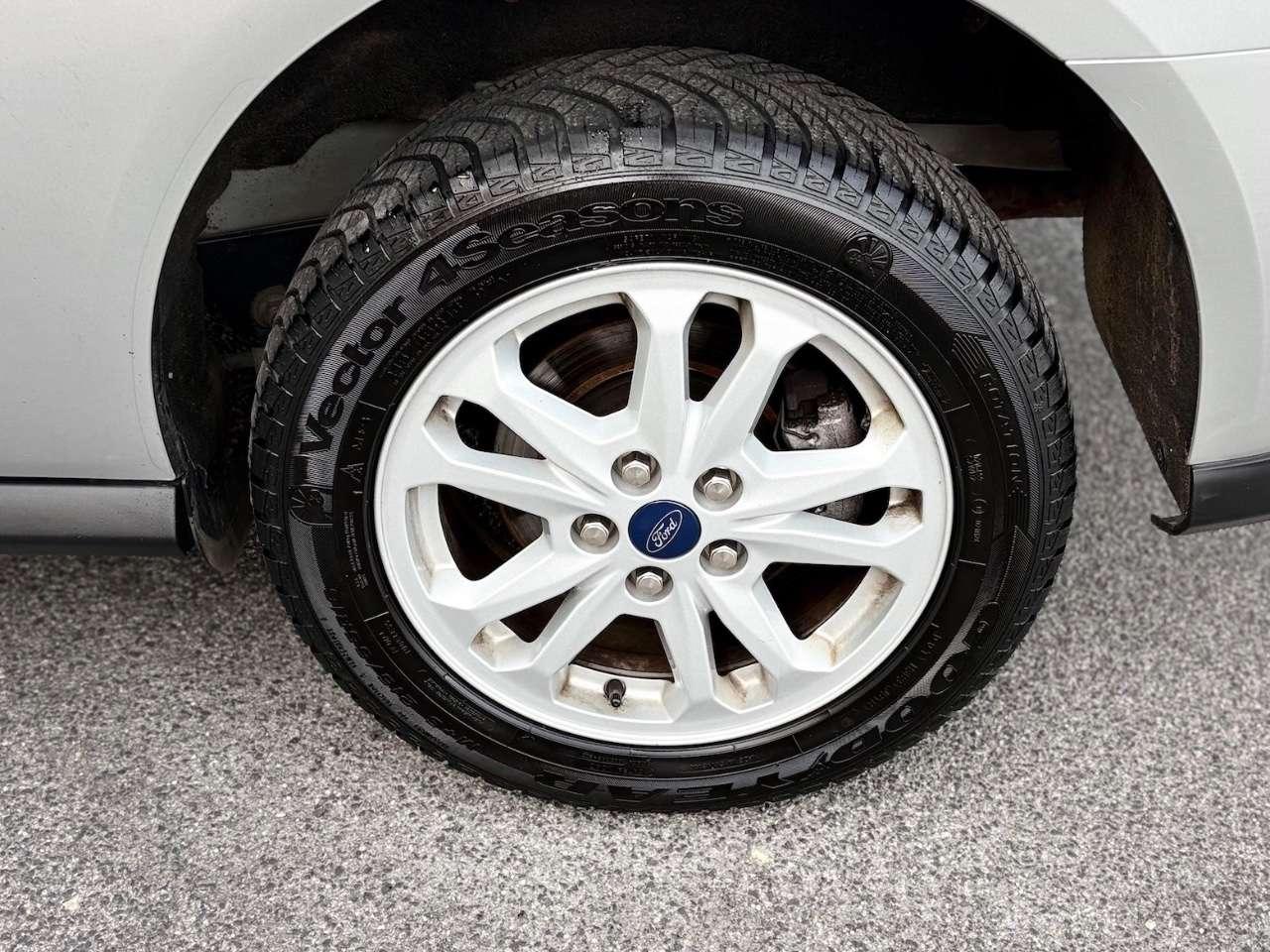 Ford Tourneo Connect 1.5 TDCi 120 CV 5 Posti E6 - 2020