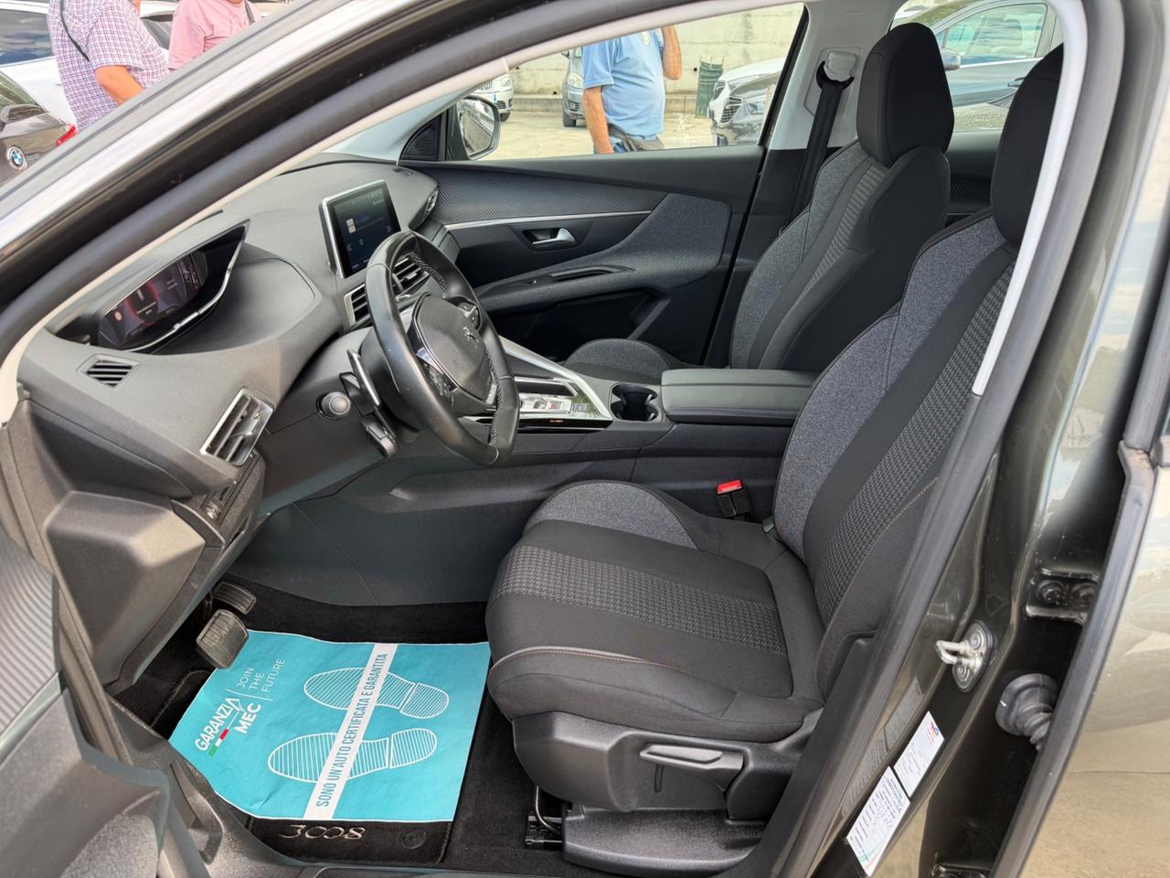 Peugeot 3008 BlueHDi 130 S&S EAT8 Allure