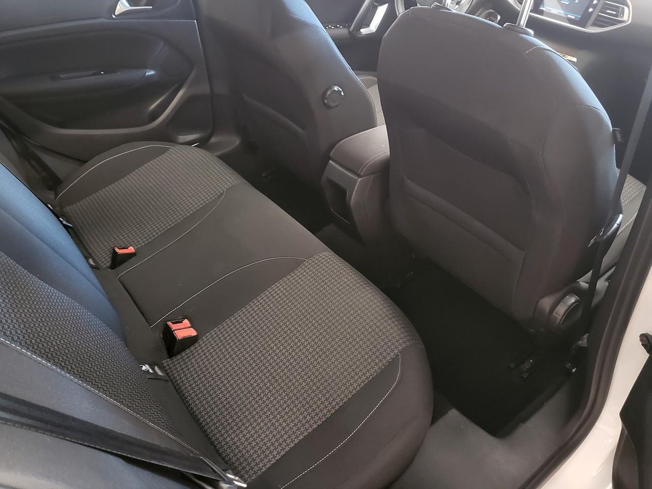 Peugeot 308 BlueHDi 130 S&S Allure