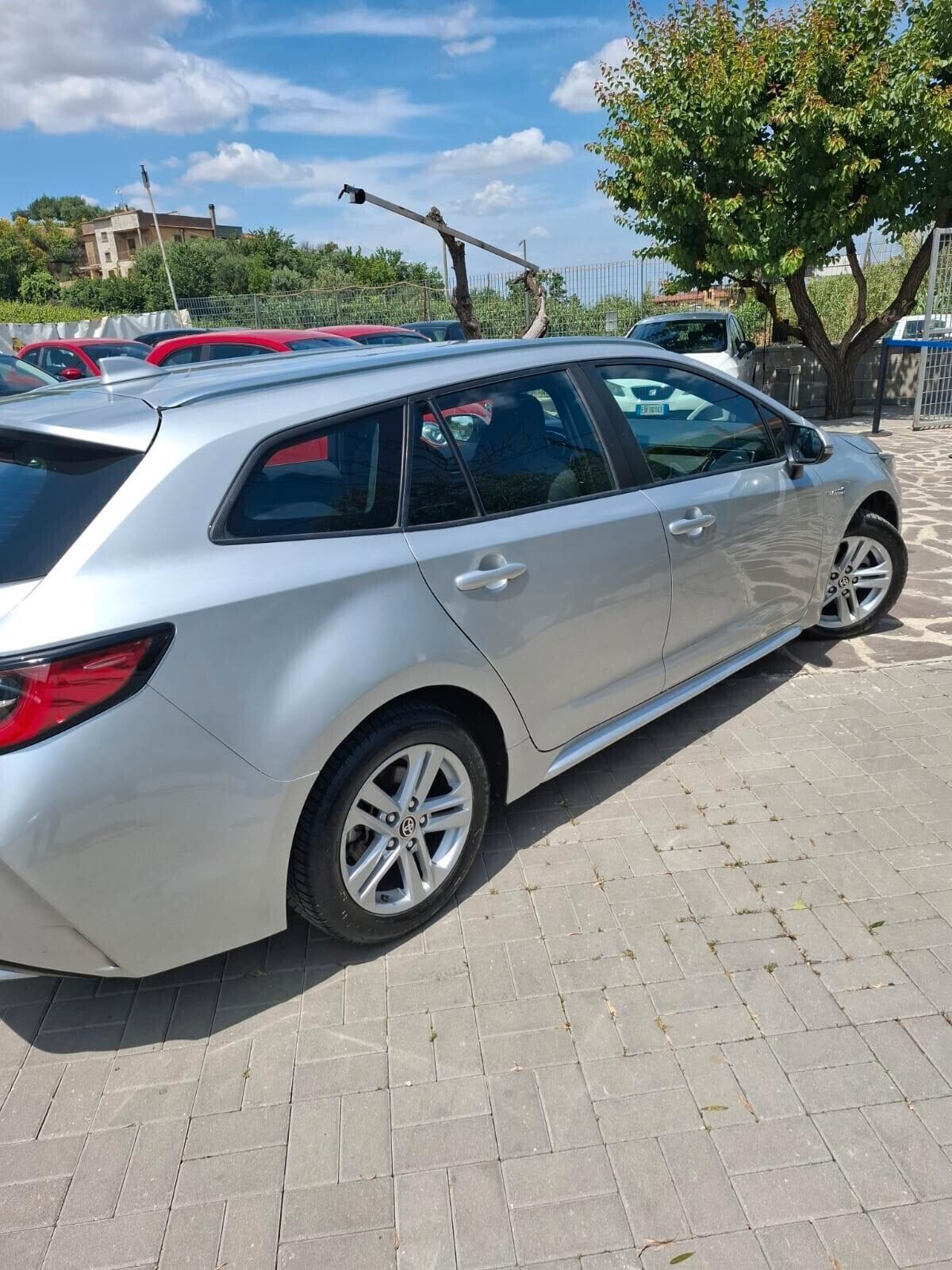 Toyota Corolla Touring Sports 1.8 Hybrid Business
