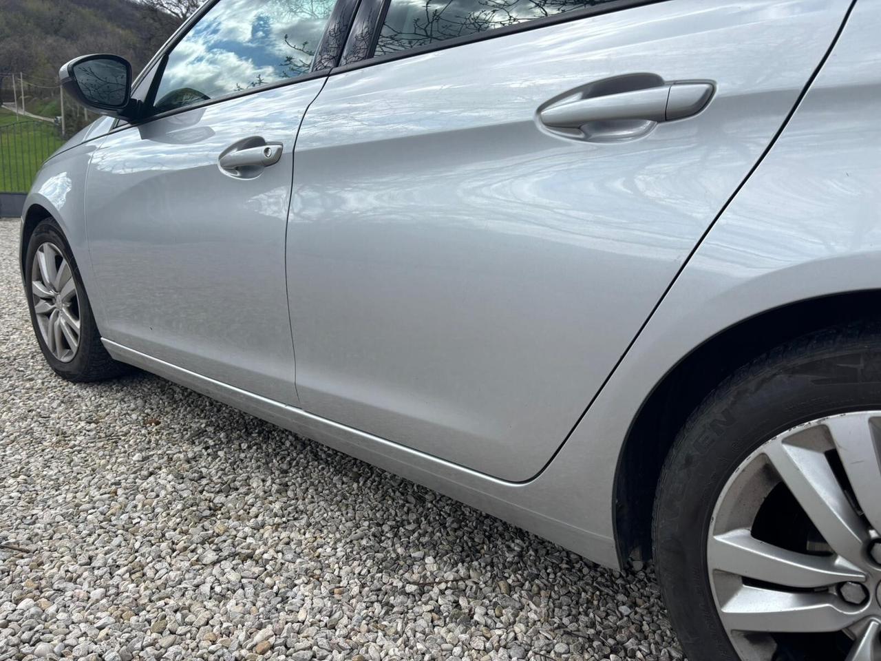 Peugeot 308 1.6 e-HDi 115 CV Stop&Start Business 2015