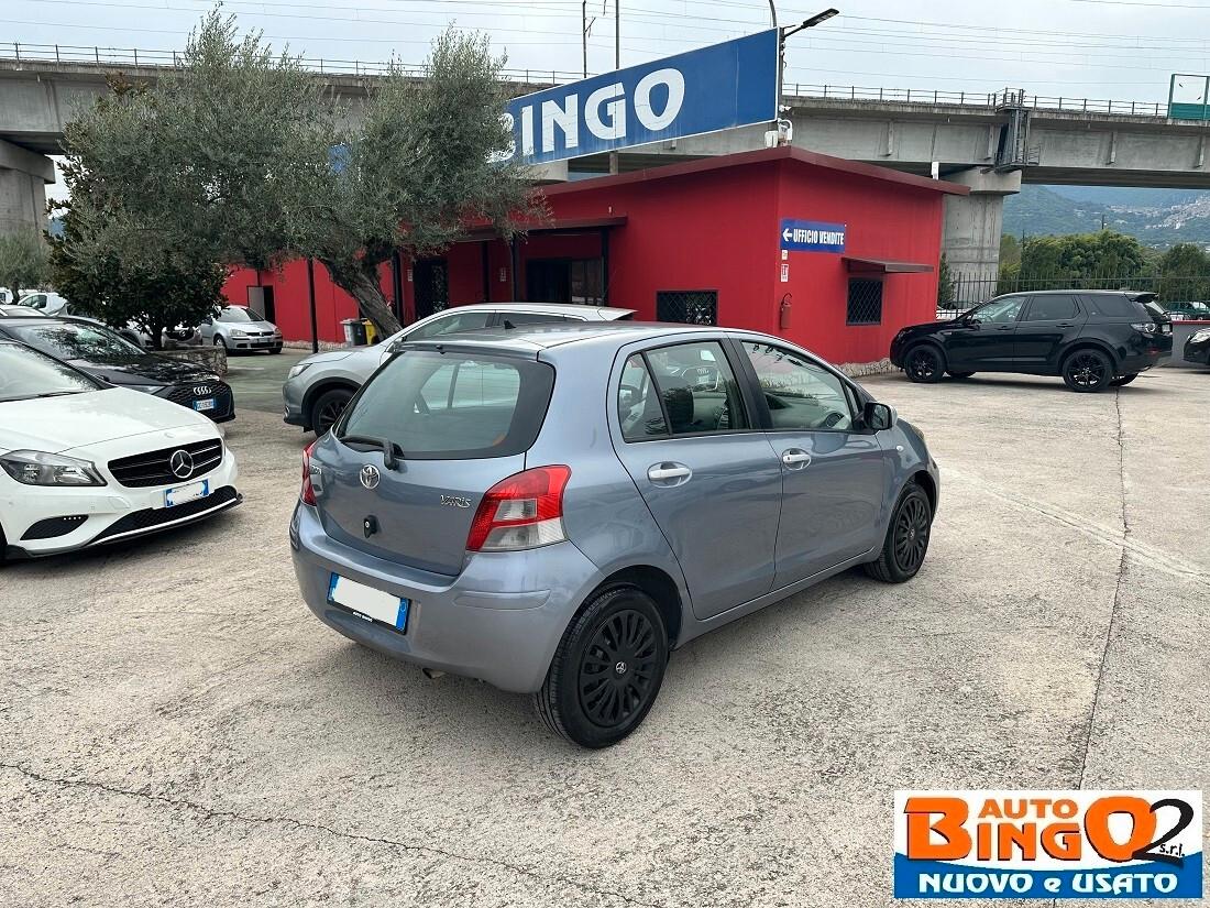 Toyota Yaris 1.0 5 porte