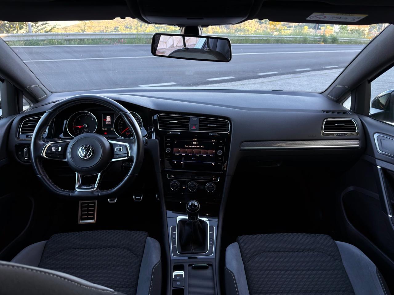 Volkswagen Golf 7.5 1.6 TDI 115 CV R-Line