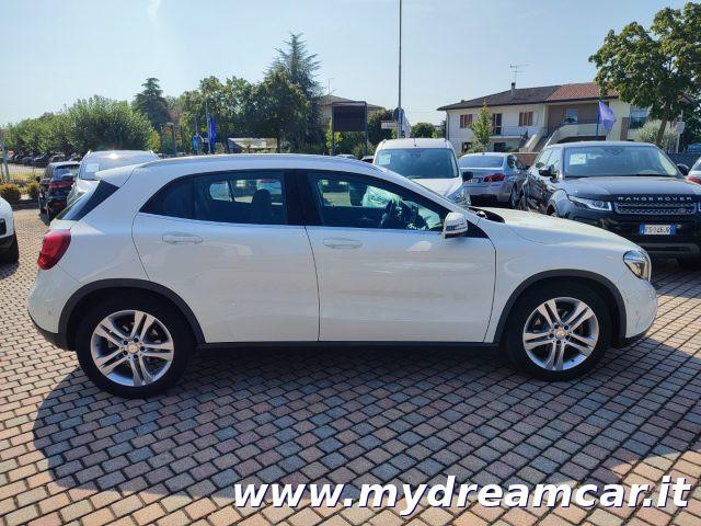 MERCEDES-BENZ GLA 180 d Automatic Business