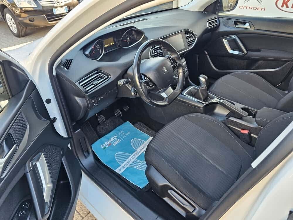 Peugeot 308 PureTech Turbo 110 S&S Active - Pari al nuovo
