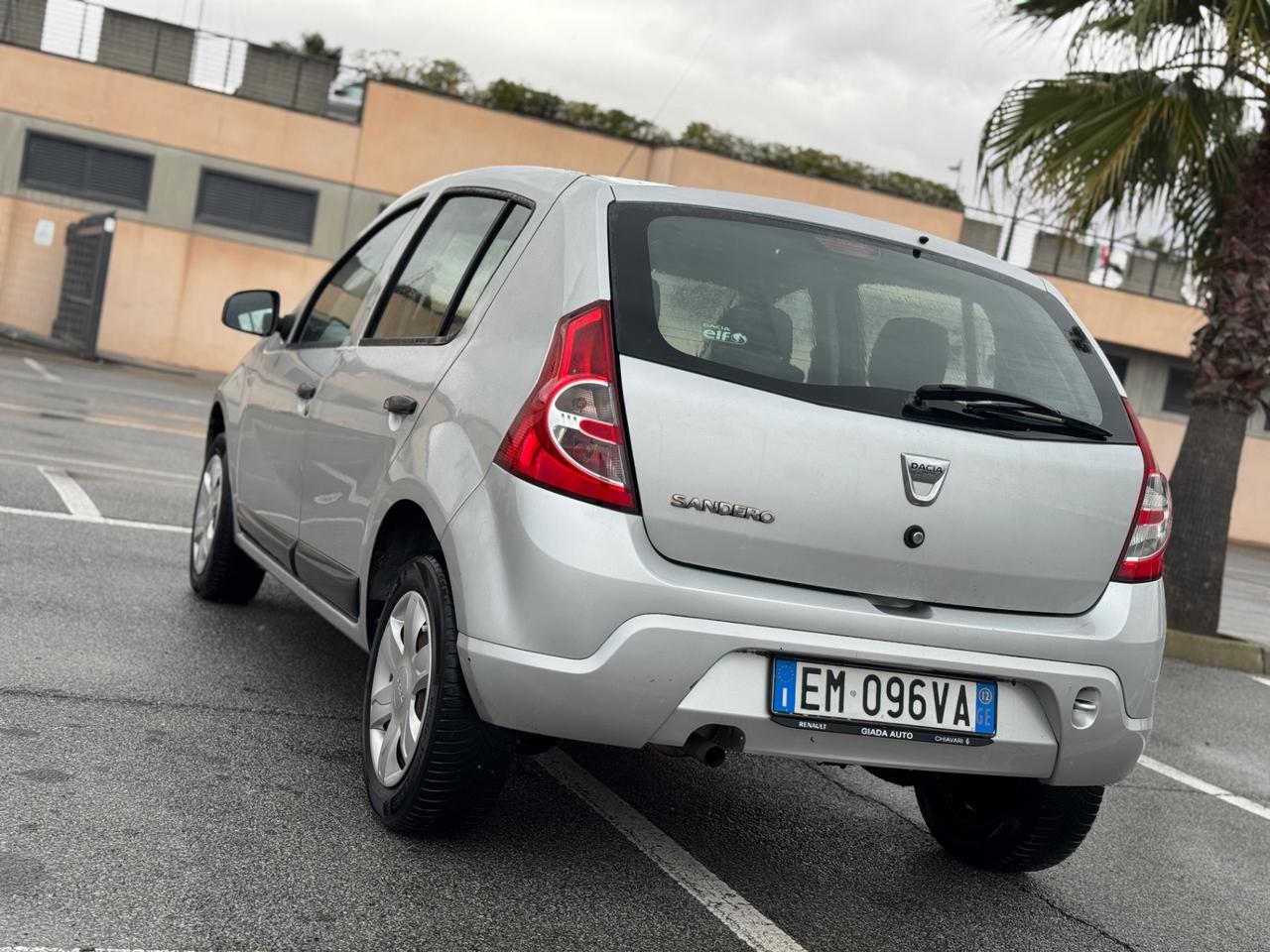 DACIA SANDERO 1.2 BENZINA NEO PATENTATI 12 MESI DI GARANZIA