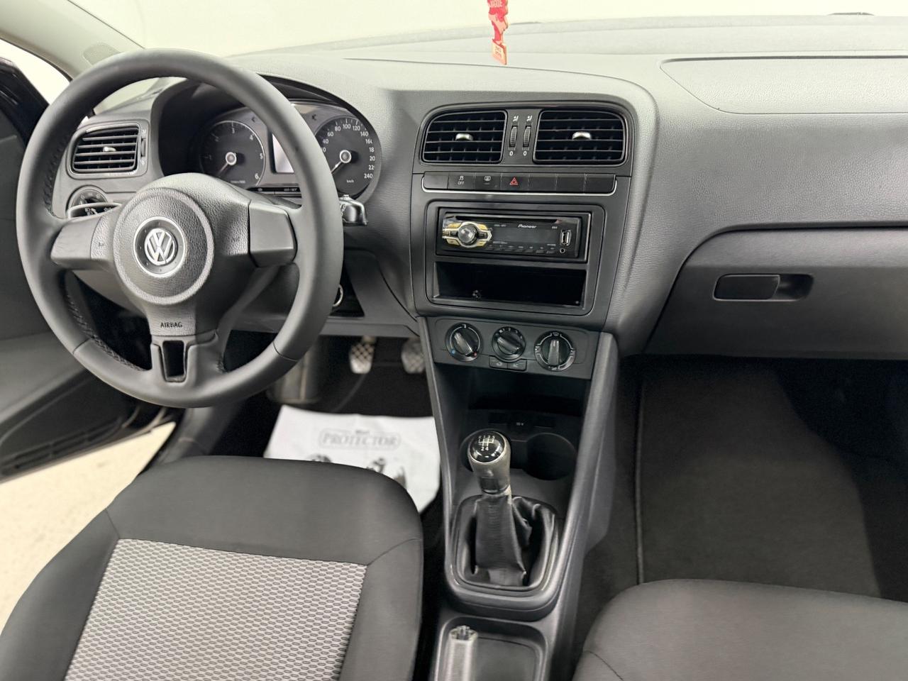 VOLKSWAGEN POLO (anno 2012)