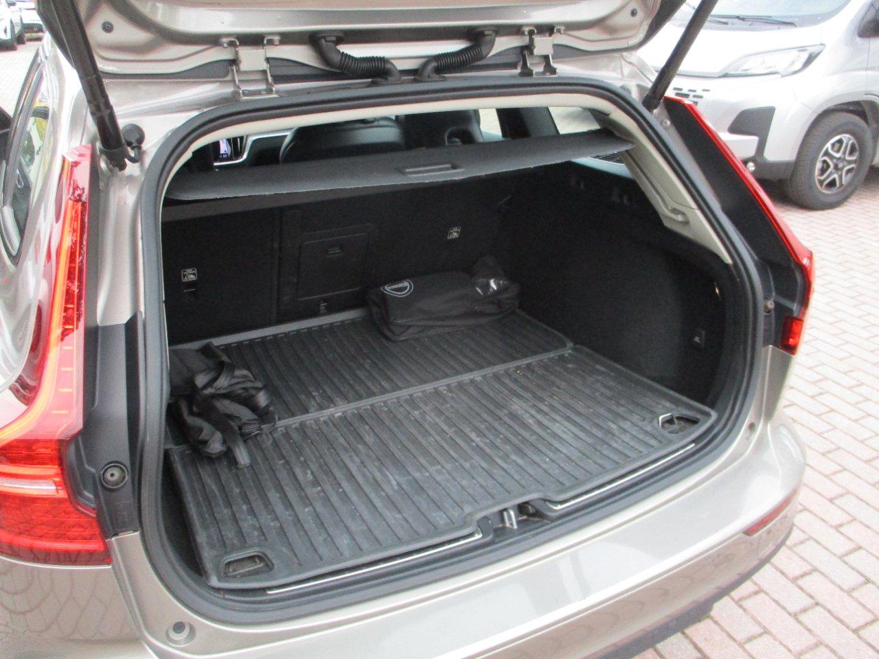 Volvo V60 Cross Country 2.0 b4 Business Pro AWD auto CarPlay/Camera/Portellone