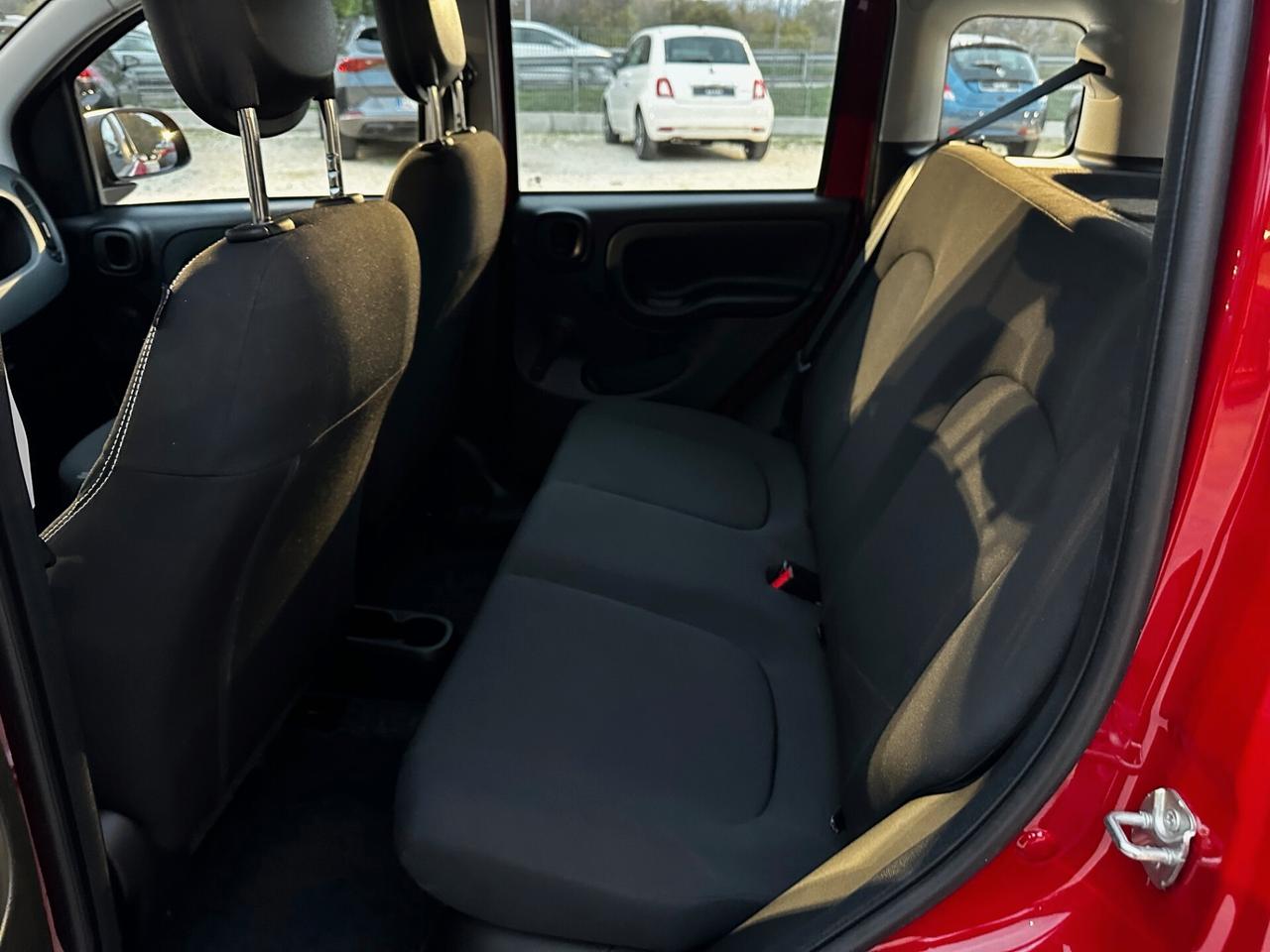 Fiat Panda 1.0 Hybrid Pandina KM0