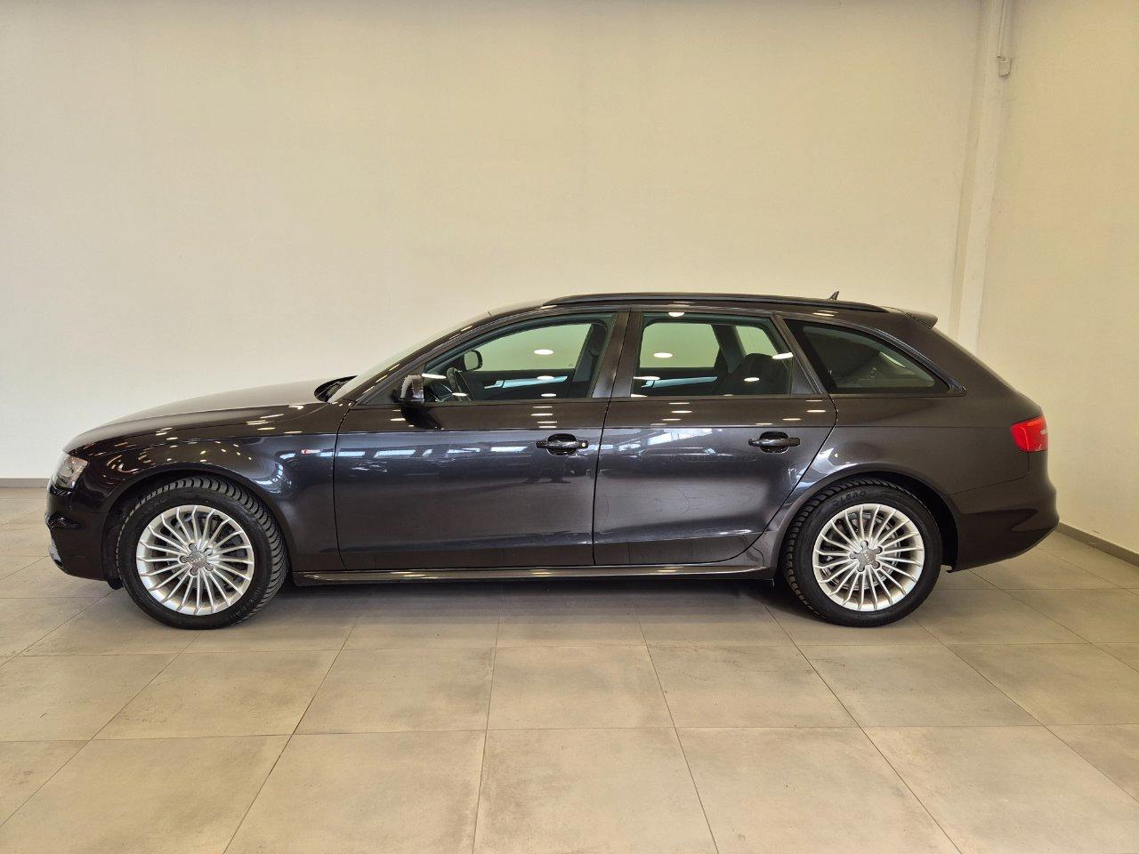 Audi A4 Avant 2.0 tdi S-Line 150cv multitronic - Cruise/Lim - Sens. Post.