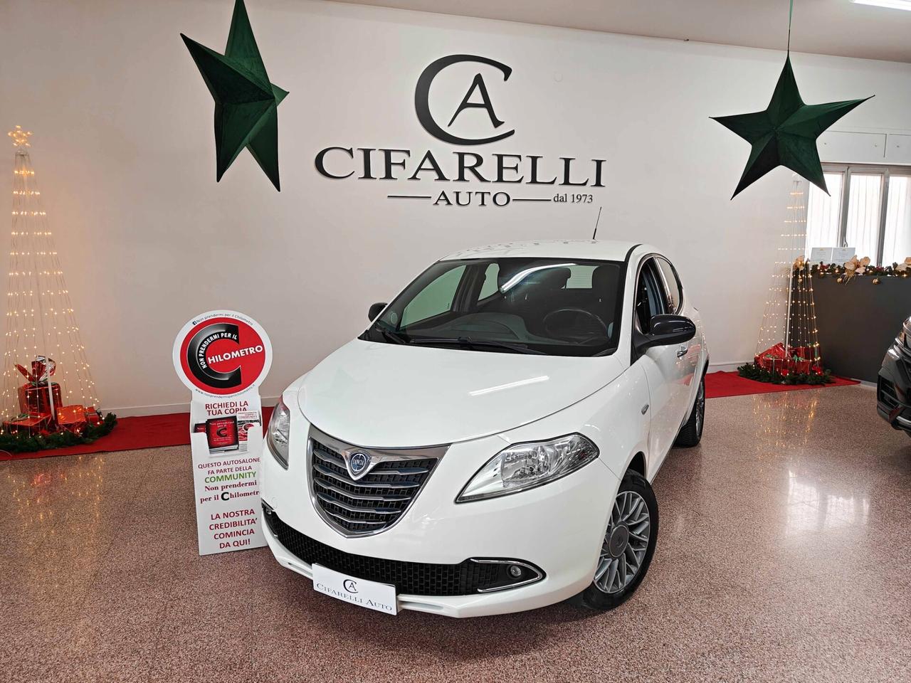 Lancia Ypsilon 1.2 69 CV 5 porte S&S Gold