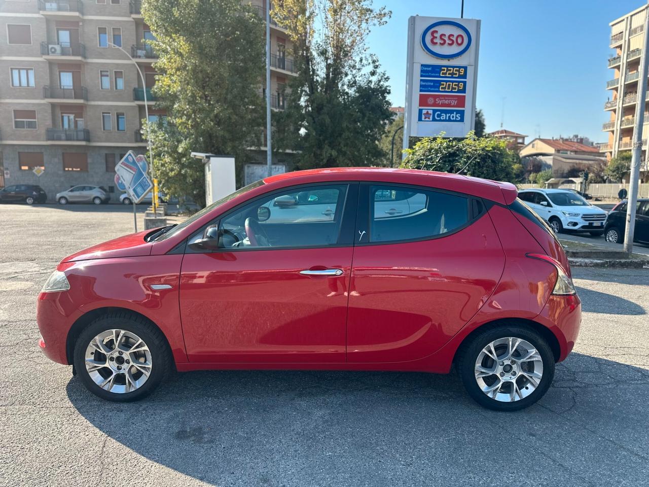 Lancia Ypsilon 1.2 69 CV 5 porte Platinum