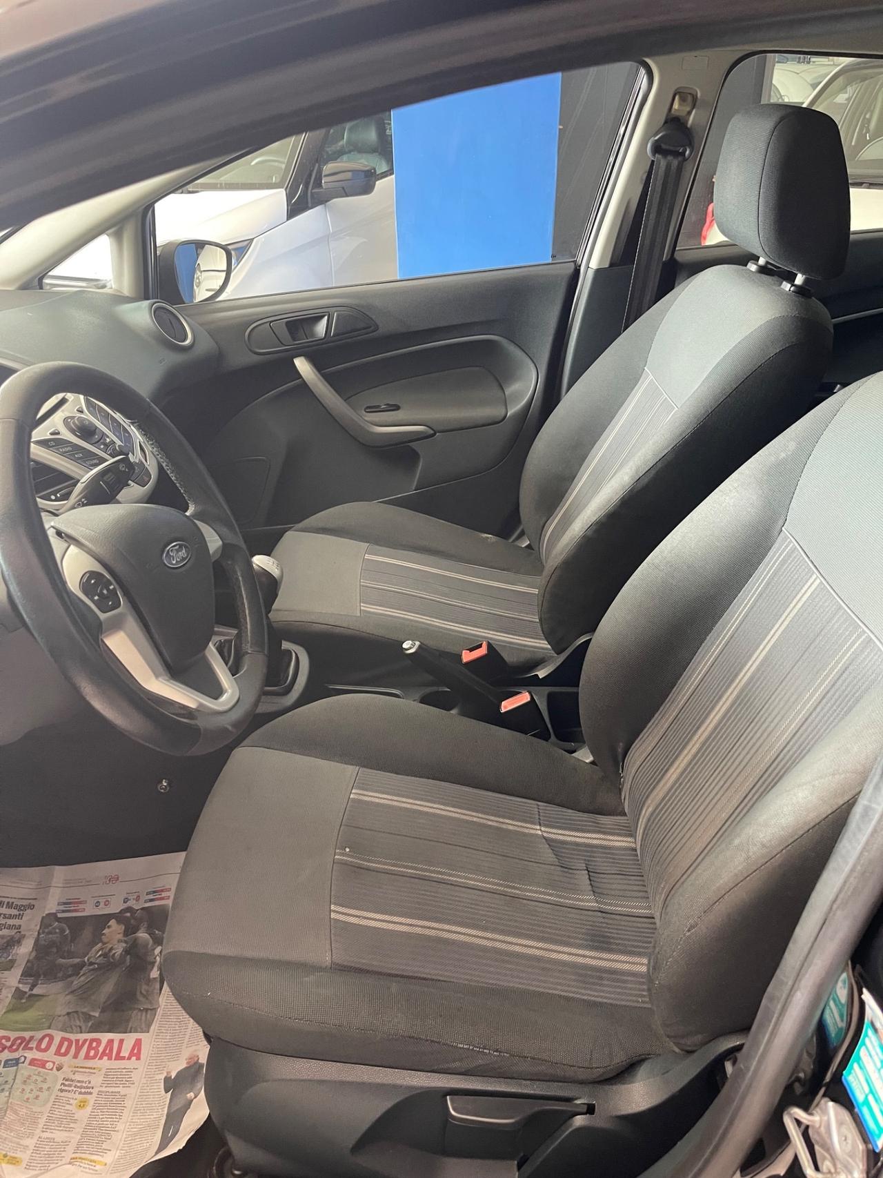 Ford Fiesta 1.4 TDCi 5p. Titanium