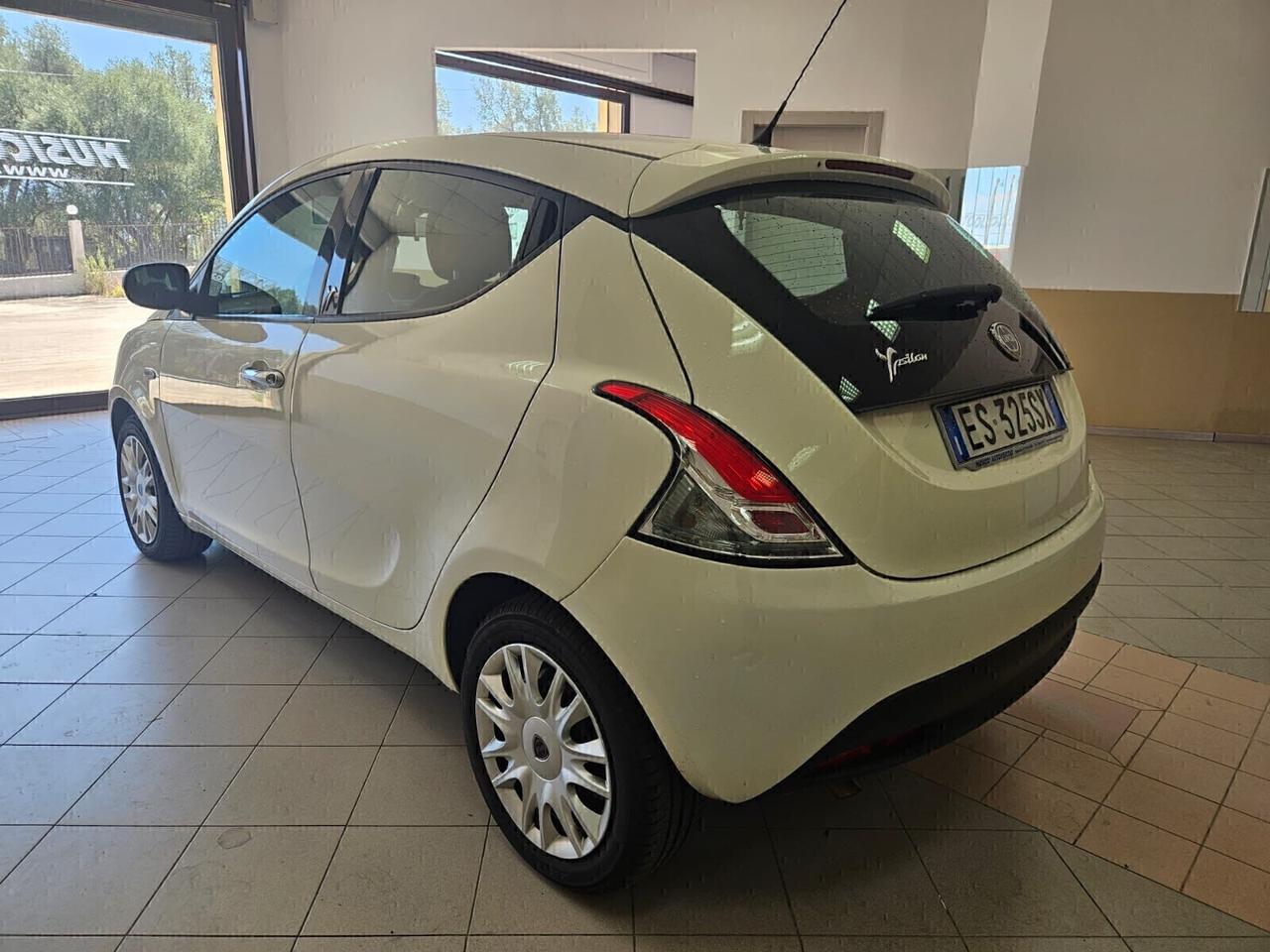Lancia Ypsilon 1.3 MJT 16V 95 CV 5 porte S&S Elefantino
