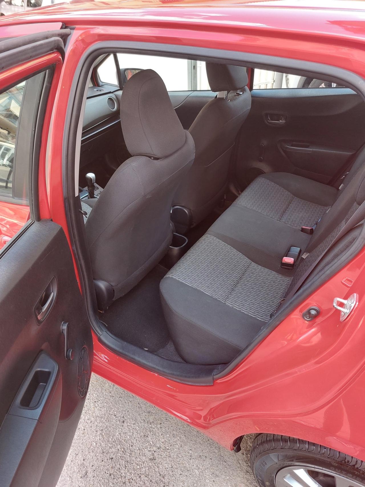 Toyota Yaris 1.0 5 porte Lounge