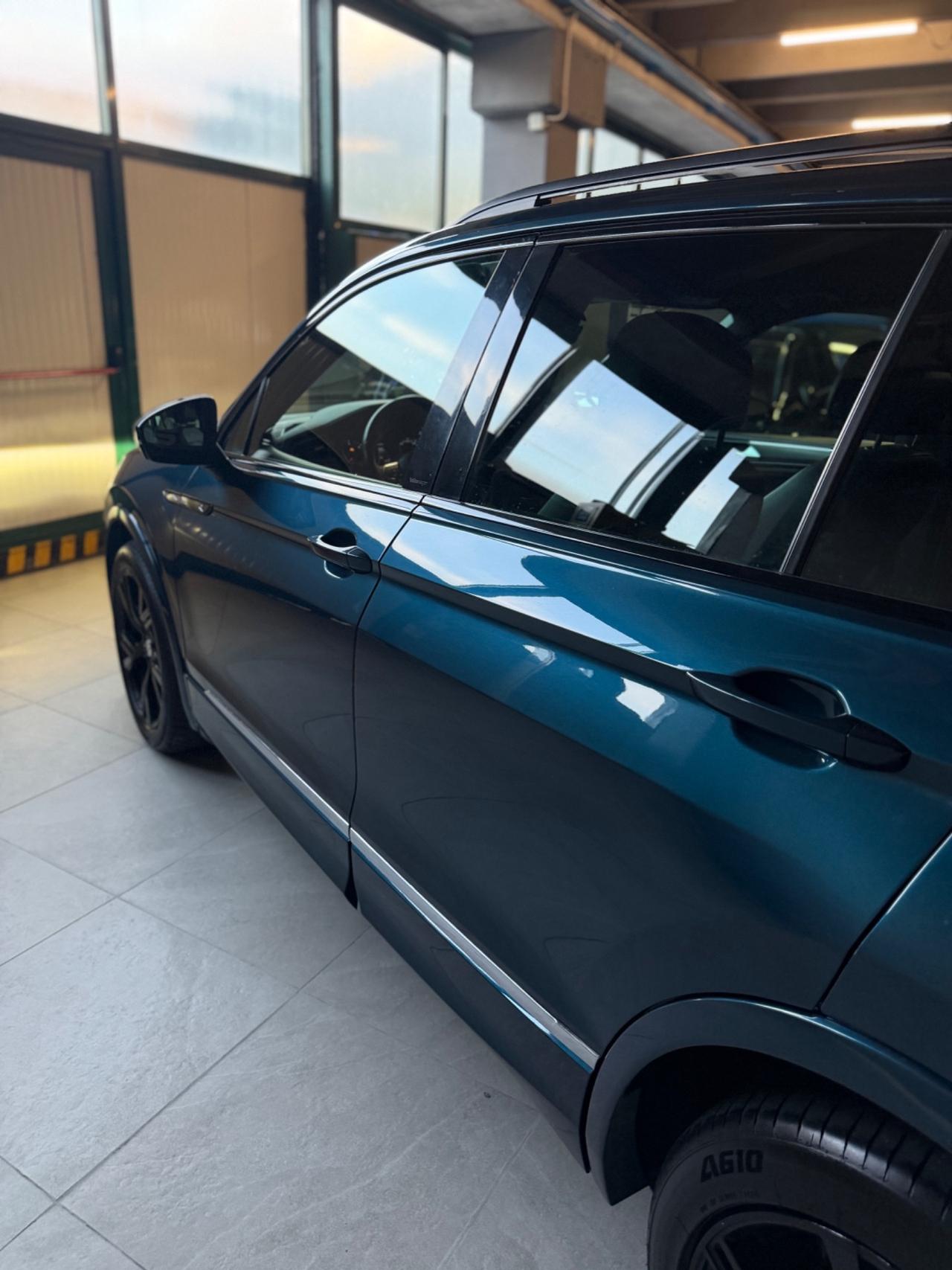 Volkswagen TIGUAN 2.0 TDI RLINE IQ MATRIX KMCERTIF