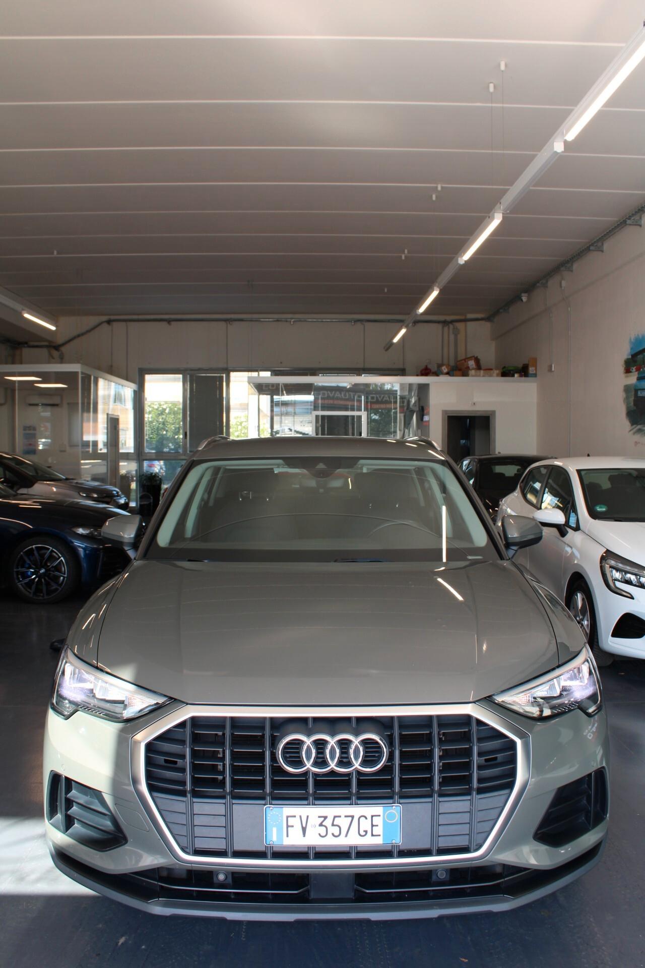 Audi Q3 2.0 TDI 150 CV S tronic Business Advanced