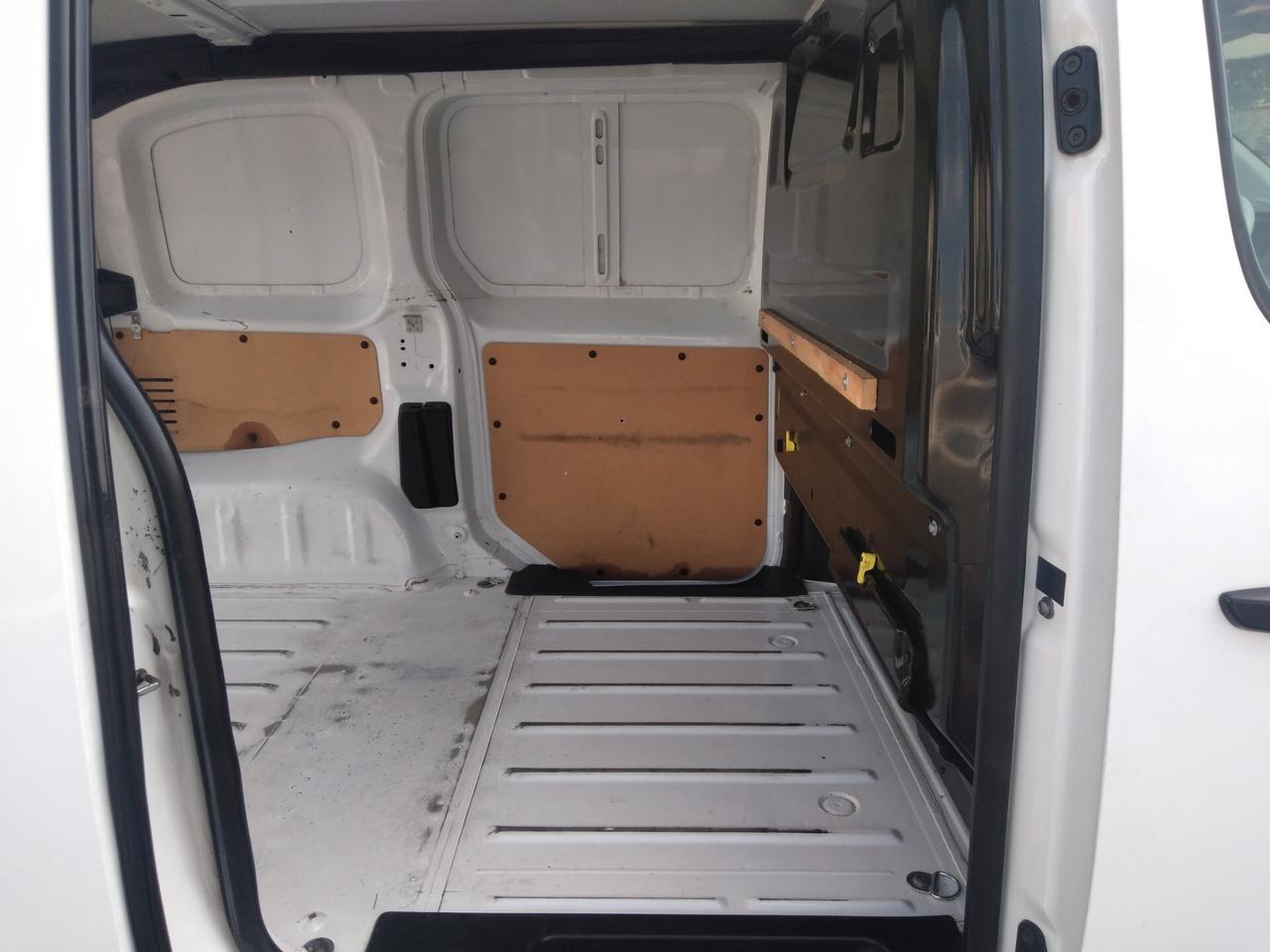 Peugeot Expert BlueHDi 115cv S&S ideale per neopatentati