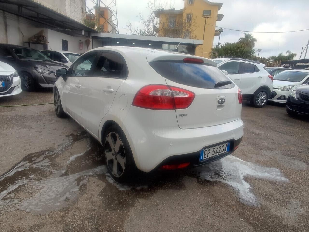 KIA RIO 1.2 60000KM UNICOPROPRIETARIO