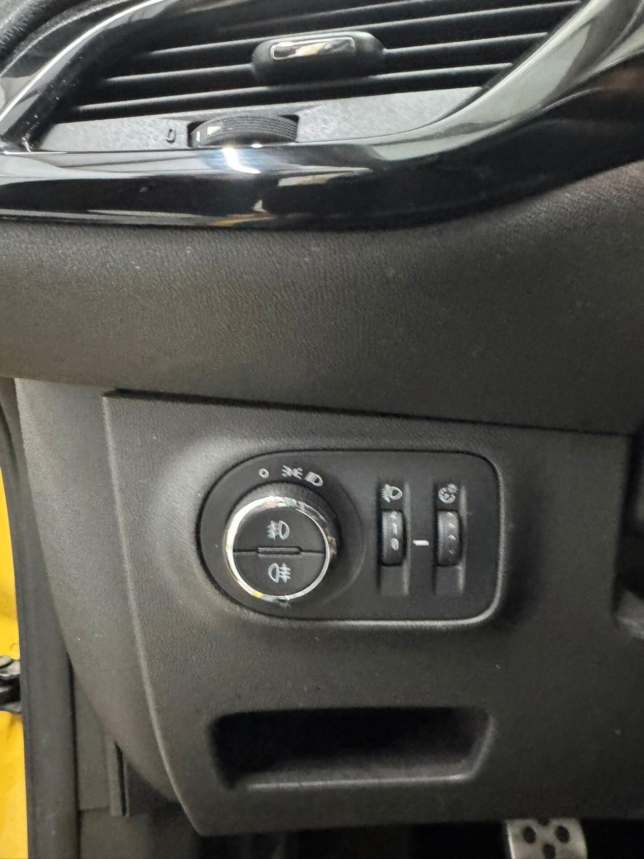 Opel Corsa 1.3 CDTI ecoFLEX 95CV Start&Stop Coupé b-Color