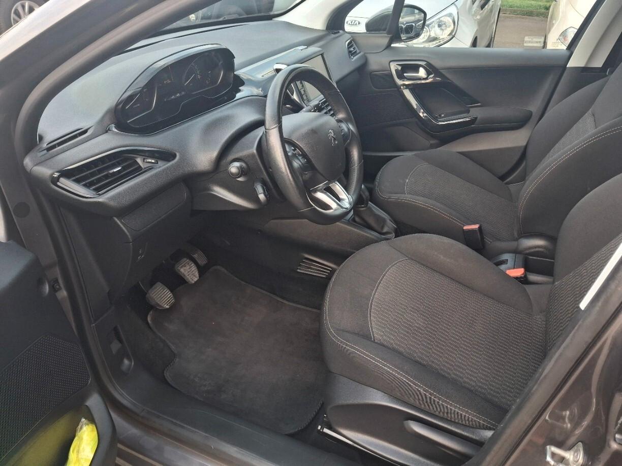 Peugeot 208 PureTech 82 5 porte Allure