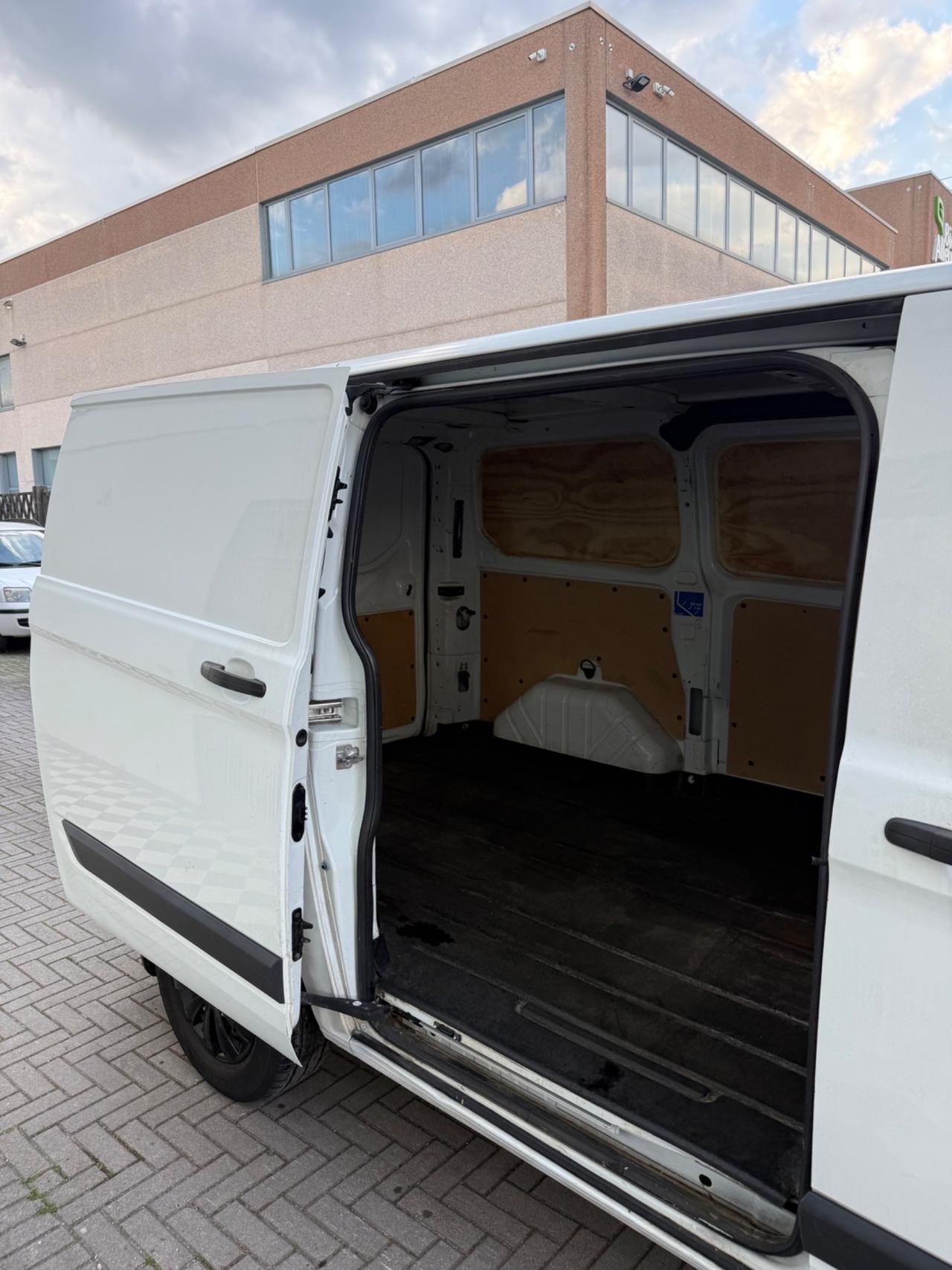 Ford Transit Custom 270 2.0 TDCi 130 PC Furgone Titanium