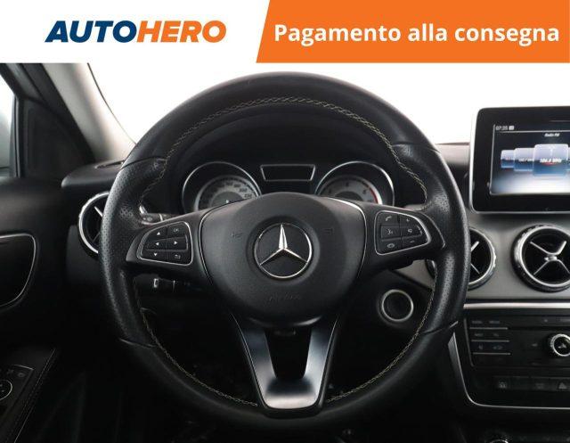 MERCEDES-BENZ GLA 220 d Automatic 4Matic Sport