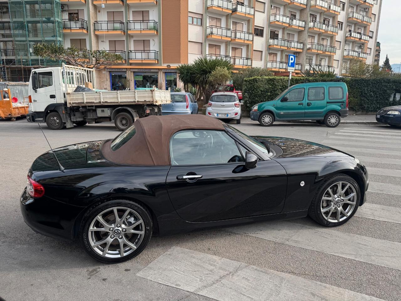 Mazda MX-5 Roadster 1.8L Cult