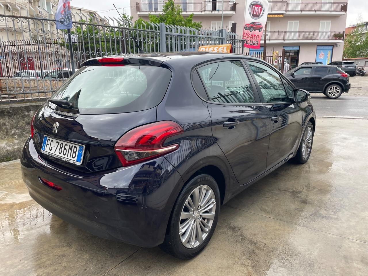 Peugeot 208 BlueHDi 75 5 porte Allure