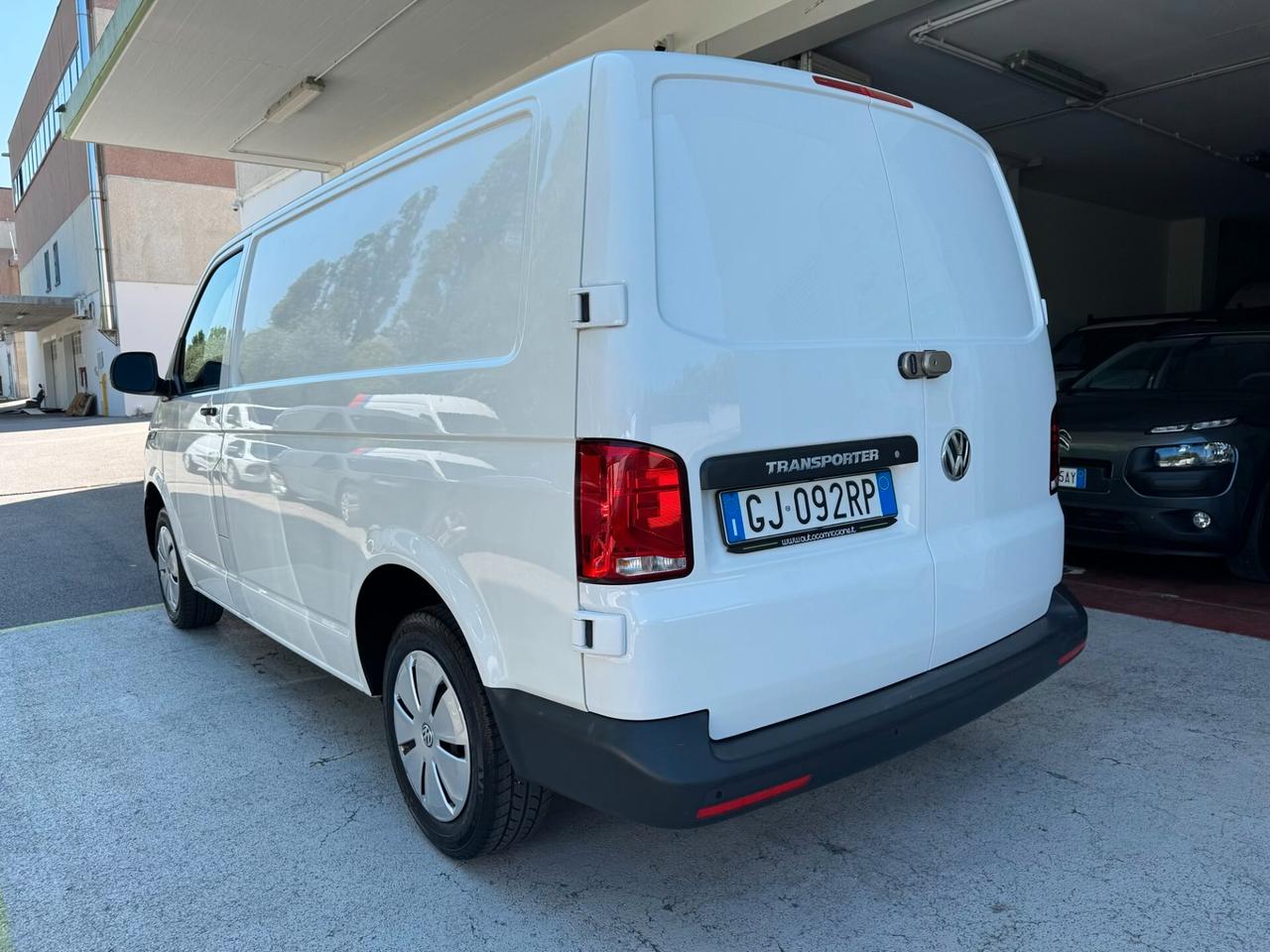 Volkswagen T6.1 Transporter 2.0 TDI UNIPROP GAR24M