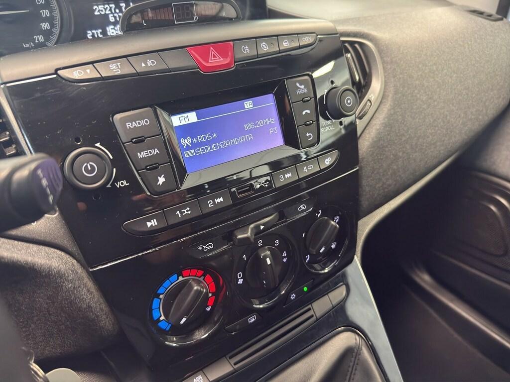 Lancia Ypsilon 1.0 hybrid Silver s&s 70cv