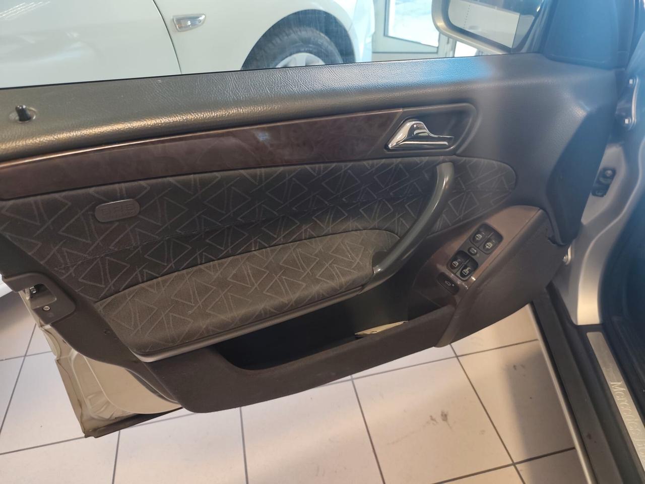 Mercedes-benz C 270 220 CDI Avantg.