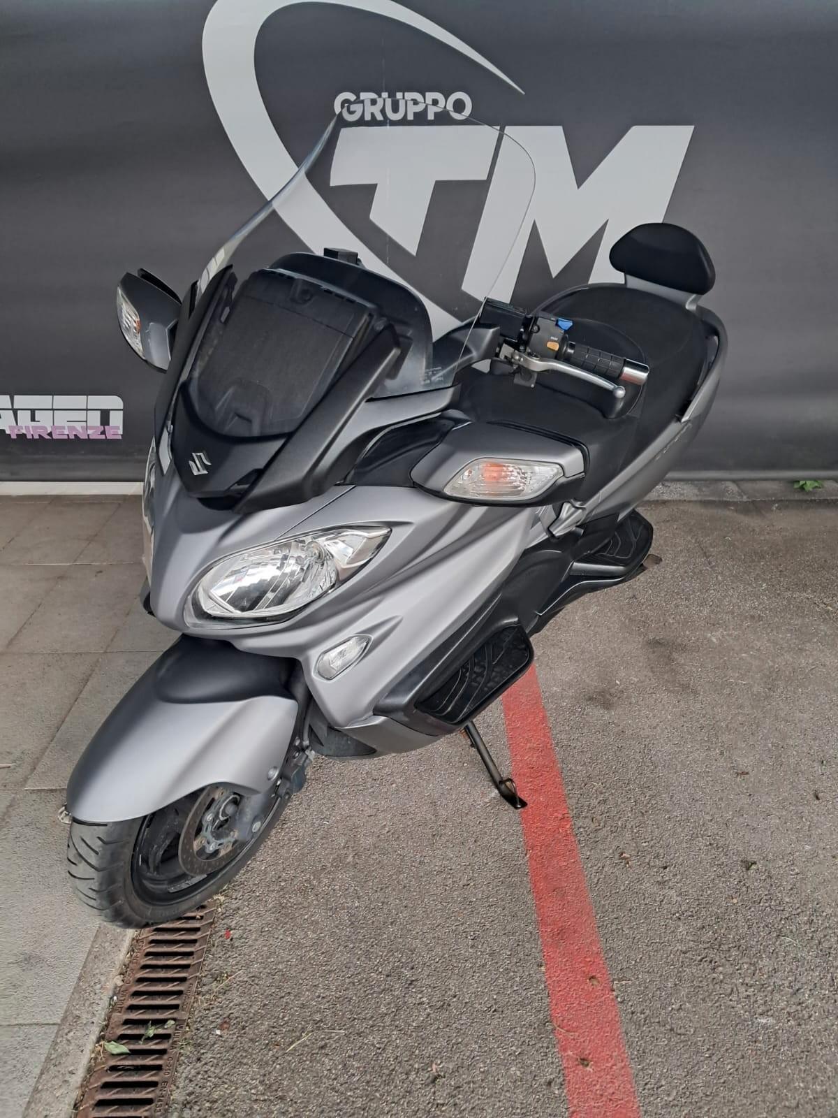Suzuki Bandit 650 Burgman AN Executive ABS