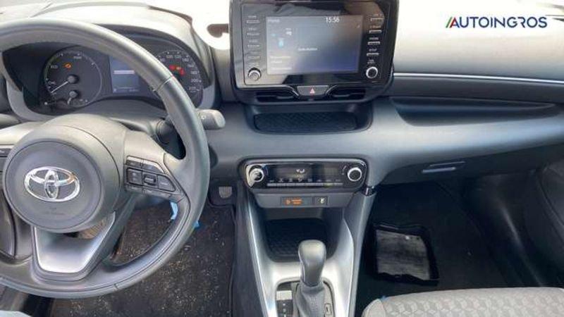 Toyota Yaris IV 2020 1.5h Business