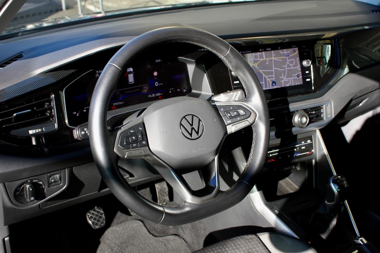 Volkswagen Taigo Life 1.0 TSI 110CV virtual cockpit navy sensori