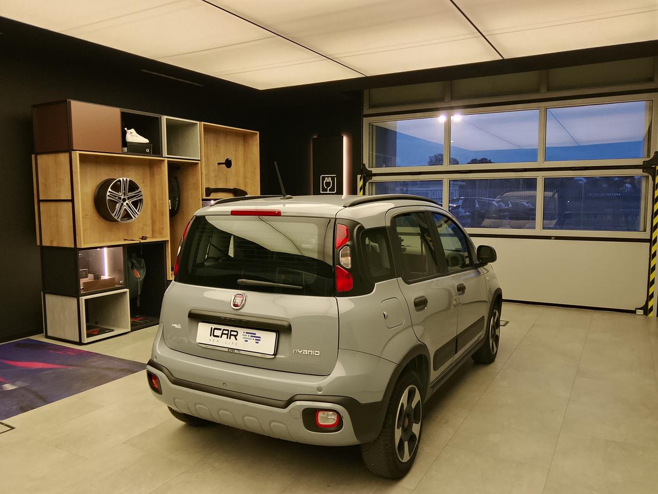 FIAT Panda III - Panda 1.0 firefly hybrid City Cross s&s 70cv 5p.