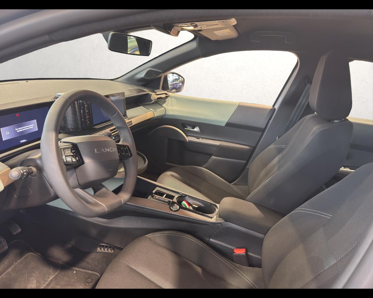 LANCIA Nuova Ypsilon Ibrida My24 Nuova Ypsilon 1.2 100cv Ibrida