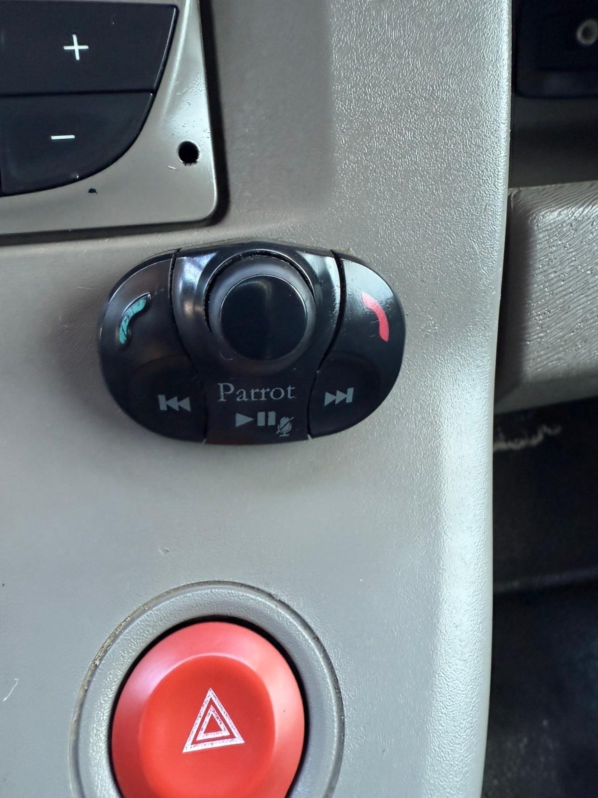 Renault Kangoo - AUTOCARRO