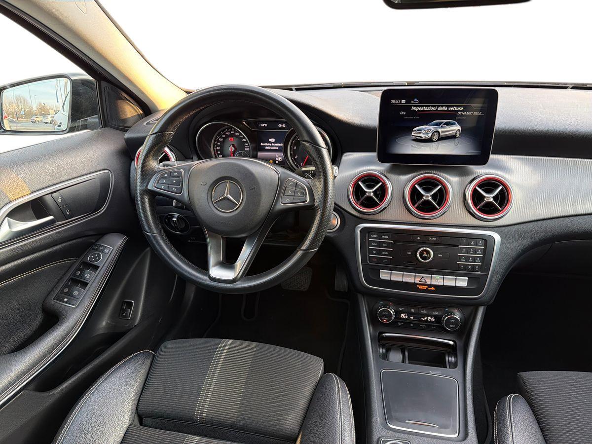 Mercedes-Benz GLA 180 Sport auto