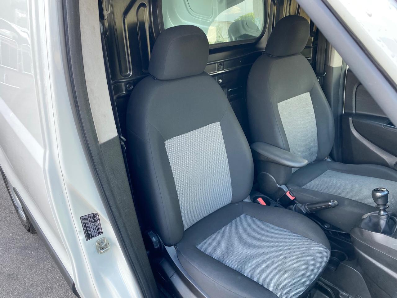 Fiat Doblo 1.6 MJT 90CV S&S PL-TN Cargo Maxi Easy