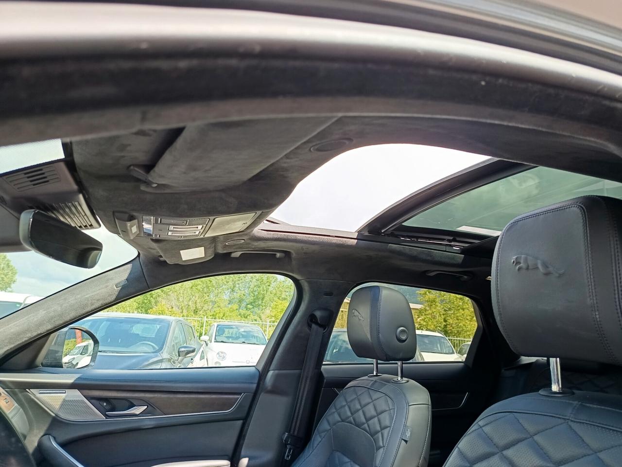 Jaguar F-Pace 2.0 D i4 MHEV 204 CV AWD aut. HSE