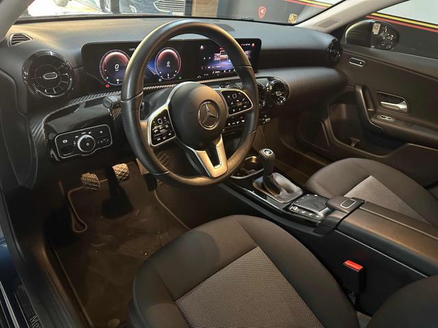 MERCEDES-BENZ A 180 d Sport