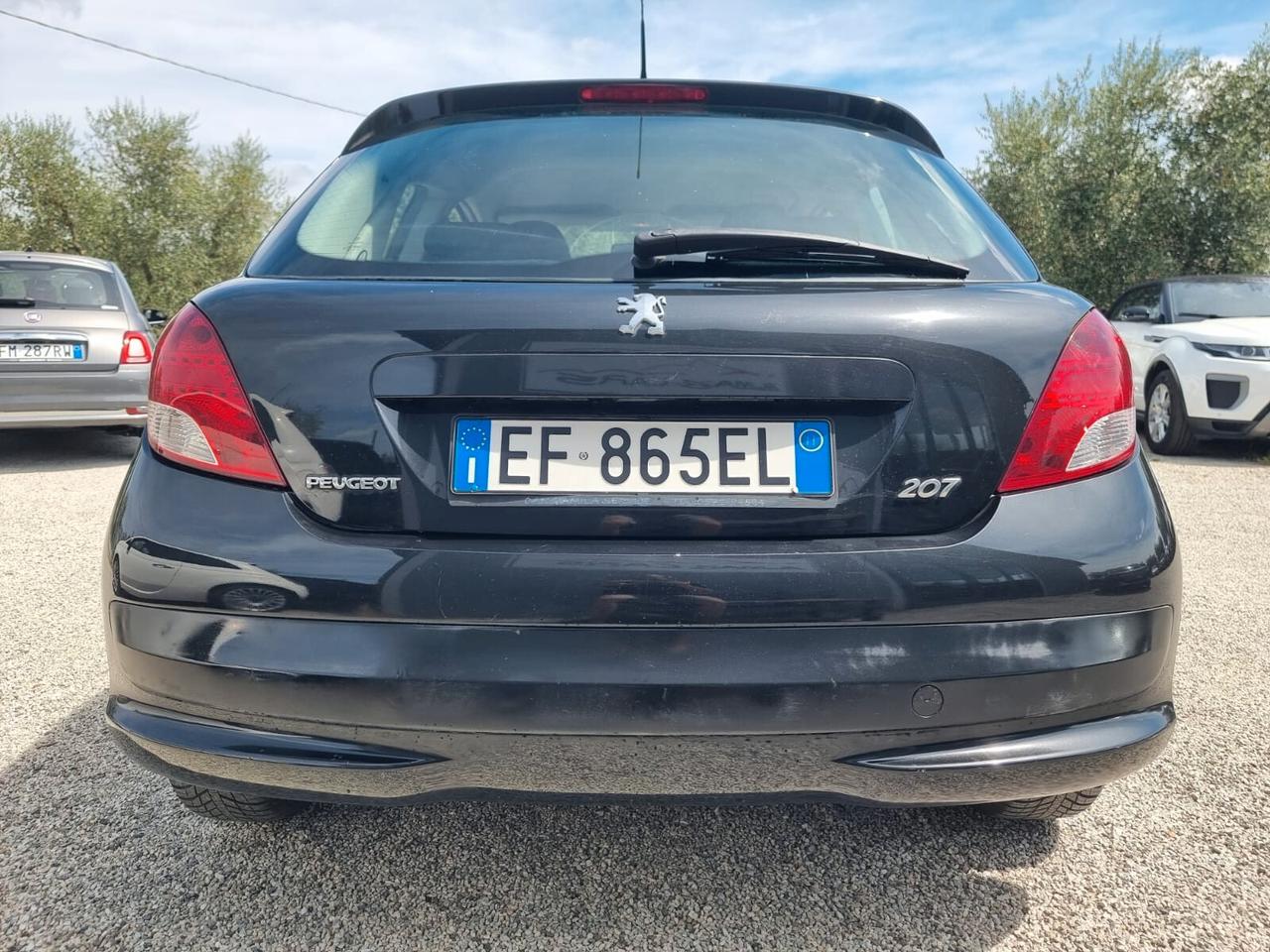 Peugeot 207 1.4 HDi 70CV 3p. Access NEOPATENTATI