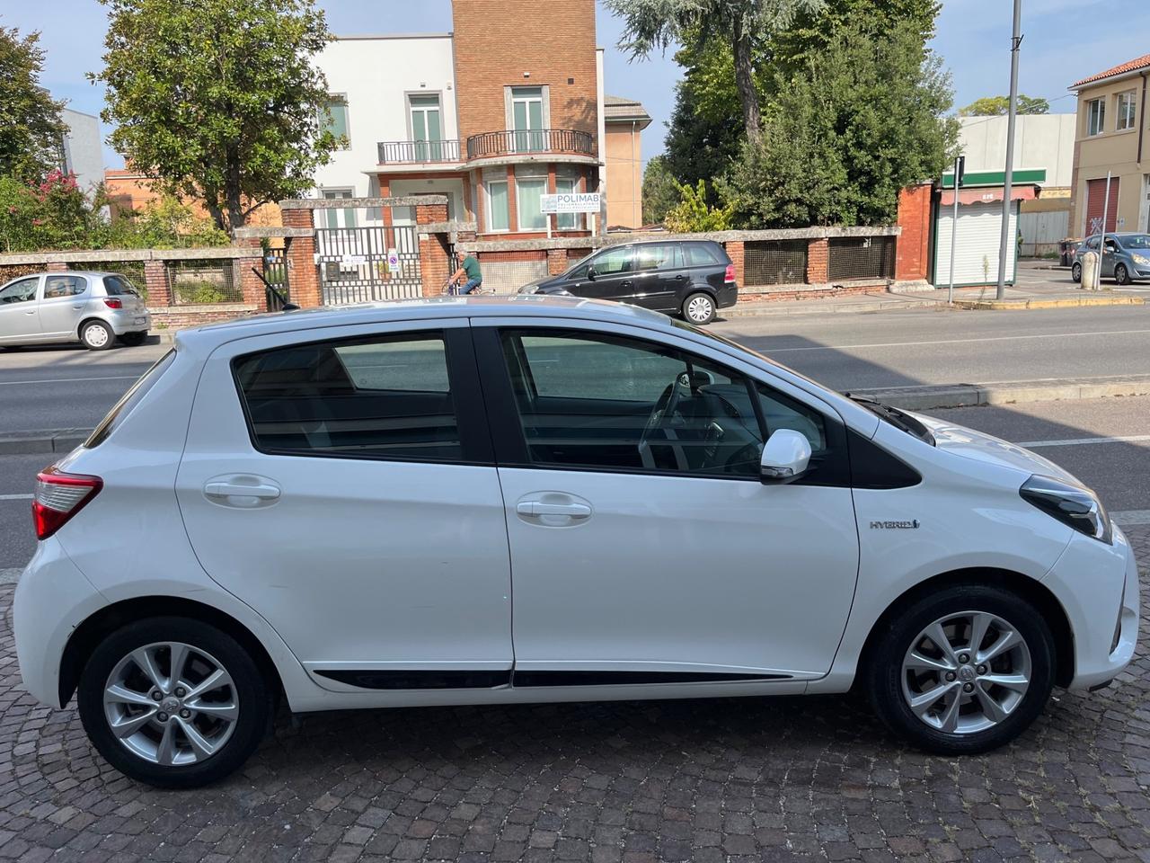 Toyota Yaris 1.5 Hybrid 5 porte Active