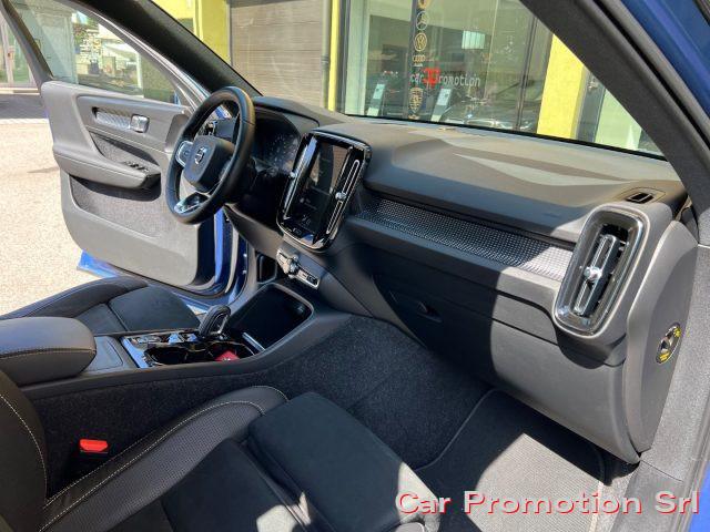 VOLVO XC40 T3 R-design