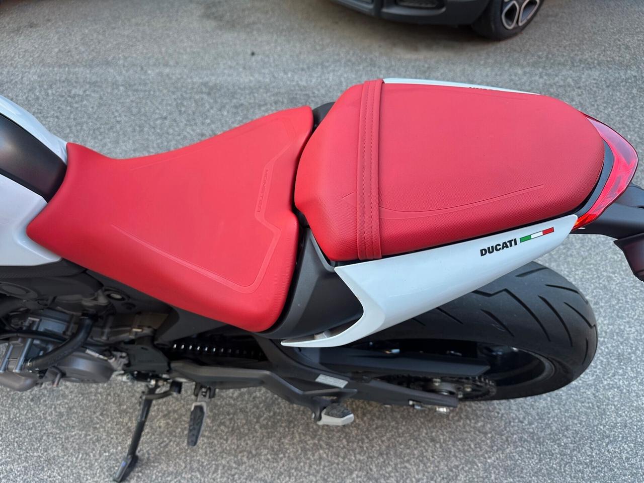 Ducati Monster 937 04/24 KM.6020 UNIPRO.