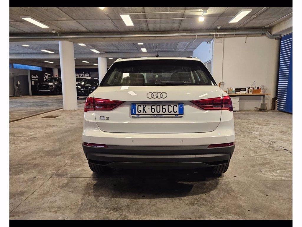 AUDI Q3 45 1.4 tfsi e business s-tronic del 2022