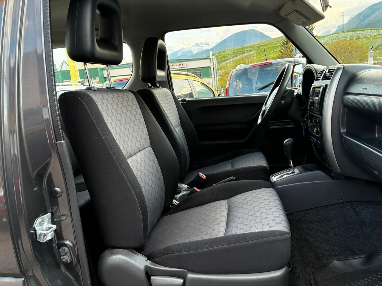 SUZUKI JIMNY 1.3i 16V 4WD JLX AUTOMATICO