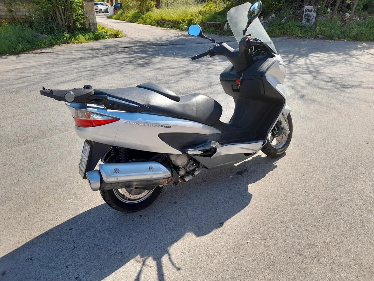 Suzuki Burgman 200cc solo 18 mila km