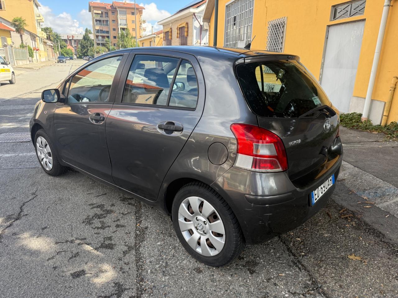 Toyota Yaris 1.0 5 porte Now GPL